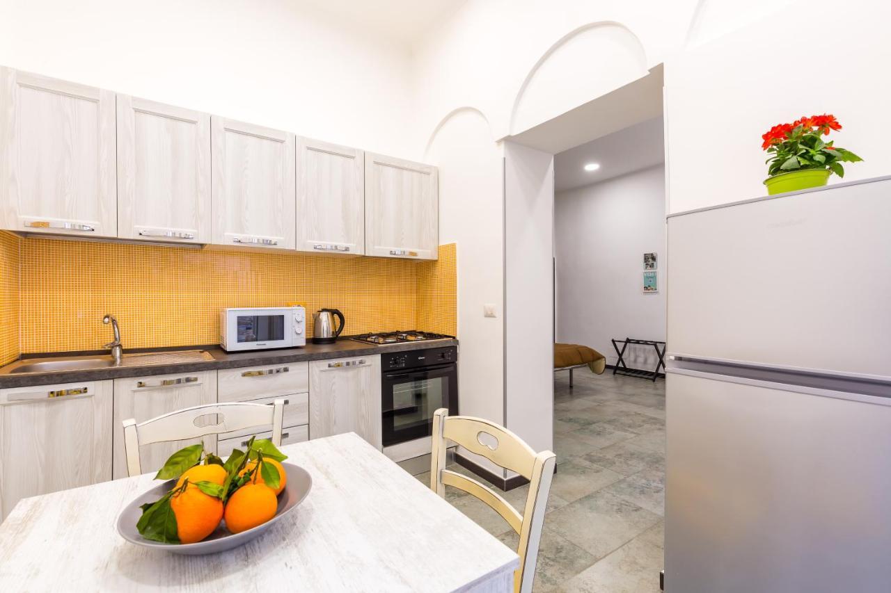Gelso Complex Studios And Flat By Napoliapartments Exterior photo